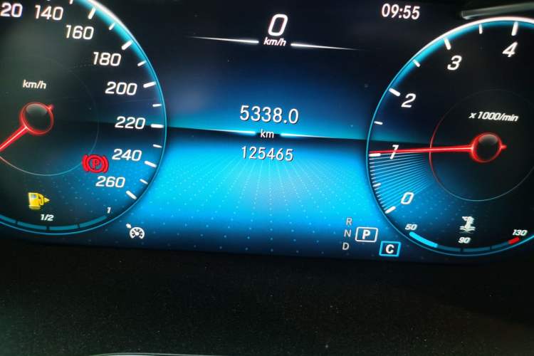 Used Mercedes-Benz GLC Coupe 2020 GLC 260 4MATIC Coupe SUV Odometer Close Up
