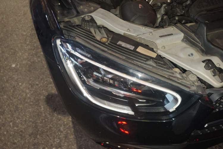 Used Mercedes-Benz GLC Coupe 2020 GLC 260 4MATIC Coupe SUV Right Front Headlight