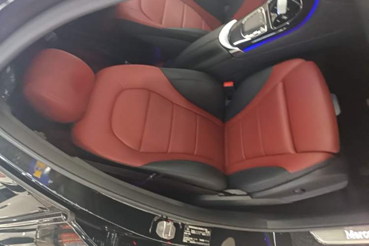 Used Mercedes-Benz GLC Coupe 2020 GLC 260 4MATIC Coupe SUV Right Front Seat