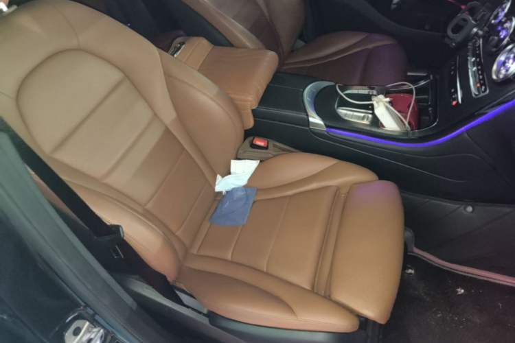 Used Mercedes-Benz GLC Coupe 2020 GLC 260 4MATIC Coupe SUV Right Front Seat