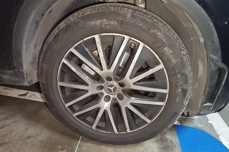 Used Mercedes-Benz GLC Coupe 2020 GLC 300 4MATIC Coupe SUV Right Front Wheel Hub