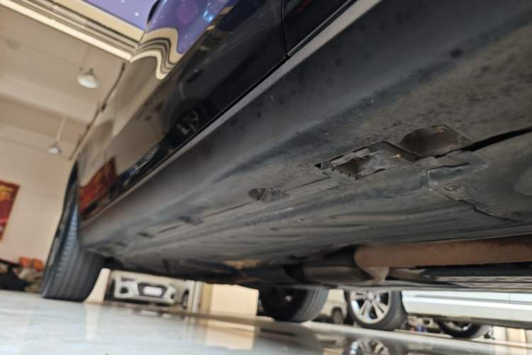 Used Mercedes-Benz GLC Coupe 2020 GLC 260 4MATIC Coupe SUV Right Side Sill