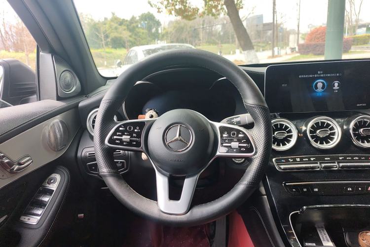 Used Mercedes-Benz GLC Coupe 2020 GLC 260 4MATIC Coupe SUV Steering Wheel