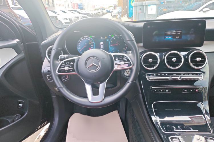 Used Mercedes-Benz GLC Coupe 2020 GLC 260 4MATIC Coupe SUV Steering Wheel