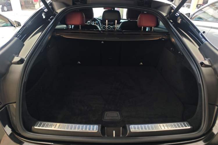 Used Mercedes-Benz GLC Coupe 2020 GLC 260 4MATIC Coupe SUV Trunk