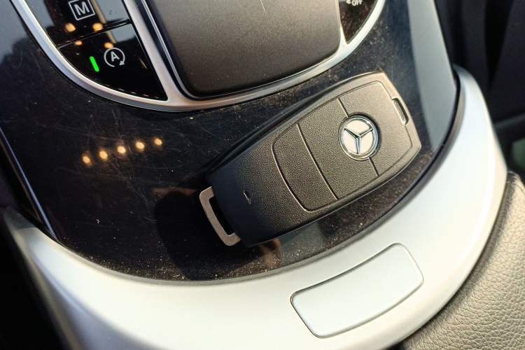 Used Mercedes-Benz GLC Coupe 2020 GLC 260 4MATIC Coupe SUV Vehicle Key