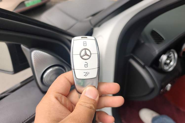 Used Mercedes-Benz GLC Coupe 2020 GLC 260 4MATIC Coupe SUV Vehicle Key