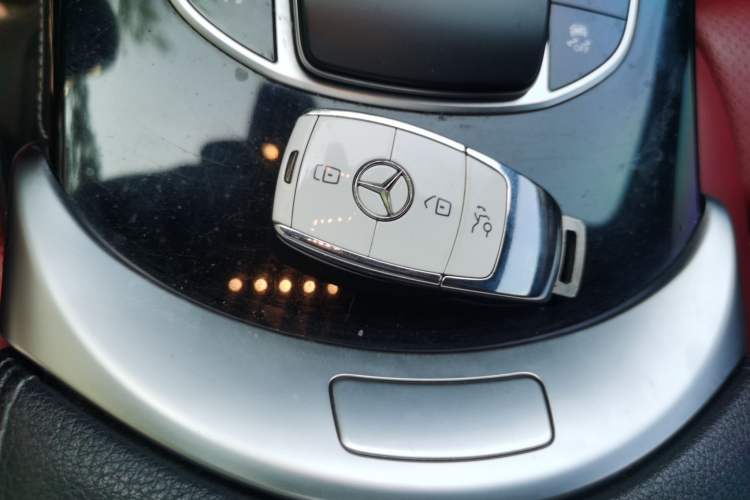 Used Mercedes-Benz GLC Coupe 2020 GLC 260 4MATIC Coupe SUV Vehicle Key