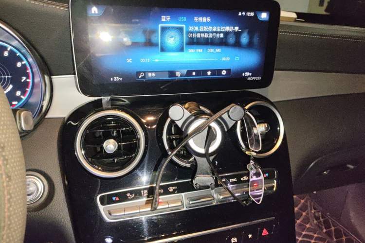 Used Mercedes-Benz GLC Coupe 2020 GLC 260 4MATIC Coupe SUV Audio And AC Panel