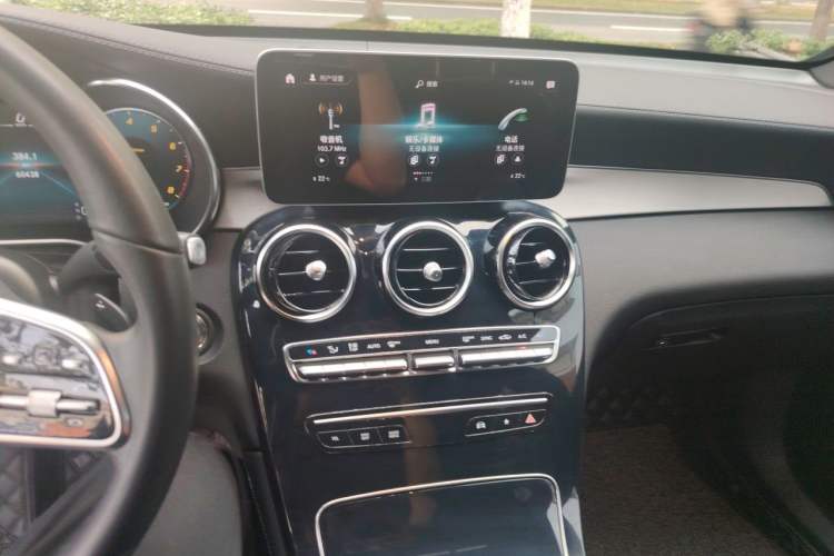 Used Mercedes-Benz GLC Coupe 2020 GLC 260 4MATIC Coupe SUV Audio And AC Panel
