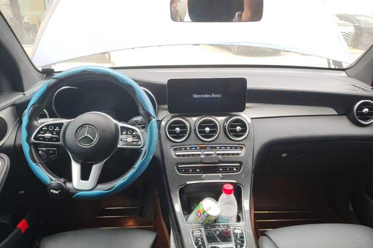 Used Mercedes-Benz GLC Coupe 2020 GLC 260 4MATIC Coupe SUV Center Console