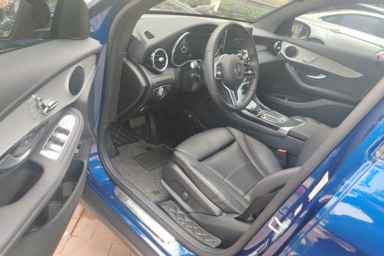 Used Mercedes-Benz GLC Coupe 2020 GLC 260 4MATIC Coupe SUV Driver Seat