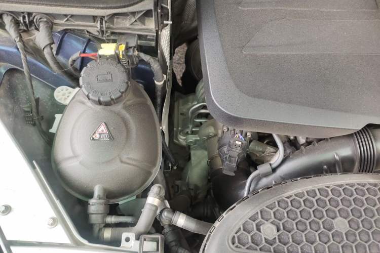 Used Mercedes-Benz GLC Coupe 2020 GLC 260 4MATIC Coupe SUV Engine Bay Right