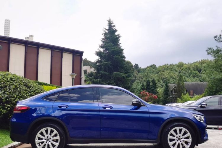 Used Mercedes-Benz GLC Coupe 2020 GLC 260 4MATIC Coupe SUV Exterior 4