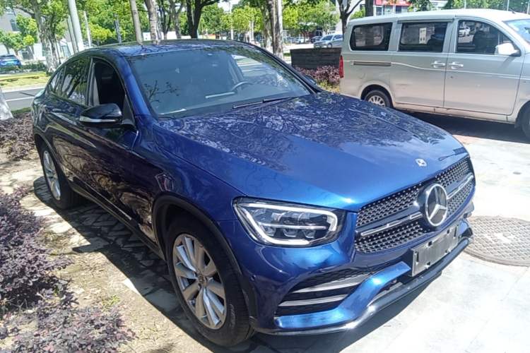 Used Mercedes-Benz GLC Coupe 2020 GLC 260 4MATIC Coupe SUV Front Right 45 Deg