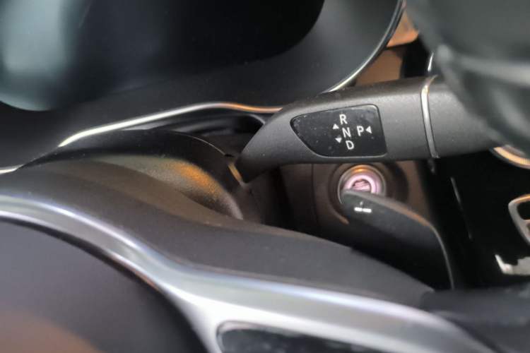 Used Mercedes-Benz GLC Coupe 2020 GLC 260 4MATIC Coupe SUV Gear Lever