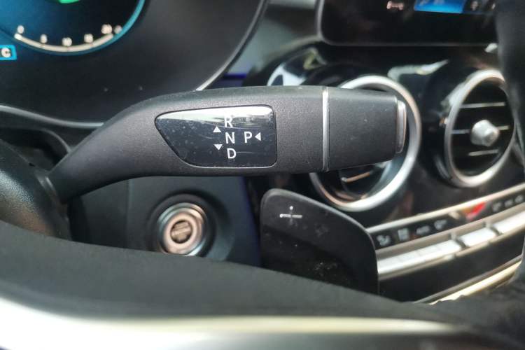 Used Mercedes-Benz GLC Coupe 2020 GLC 260 4MATIC Coupe SUV Gear Lever