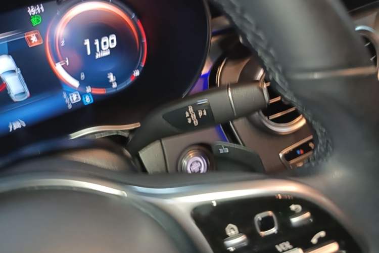 Used Mercedes-Benz GLC Coupe 2020 GLC 300 4MATIC Coupe SUV Gear Lever