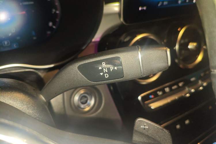Used Mercedes-Benz GLC Coupe 2020 GLC 260 4MATIC Coupe SUV Gear Lever