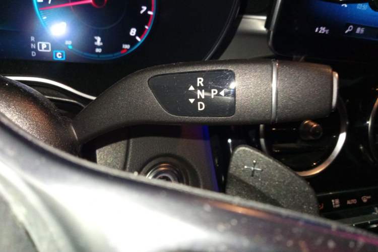Used Mercedes-Benz GLC Coupe 2020 GLC 260 4MATIC Coupe SUV Gear Lever