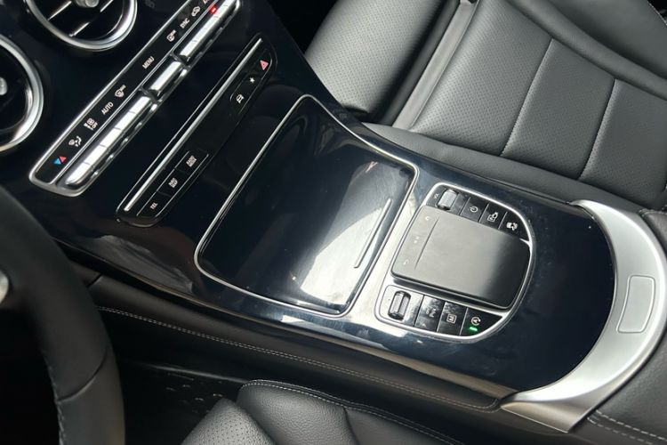 Used Mercedes-Benz GLC Coupe 2020 GLC 260 4MATIC Coupe SUV Interior 1