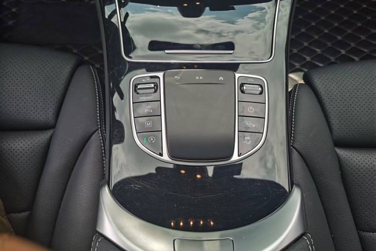 Used Mercedes-Benz GLC Coupe 2020 GLC 260 4MATIC Coupe SUV Interior 6