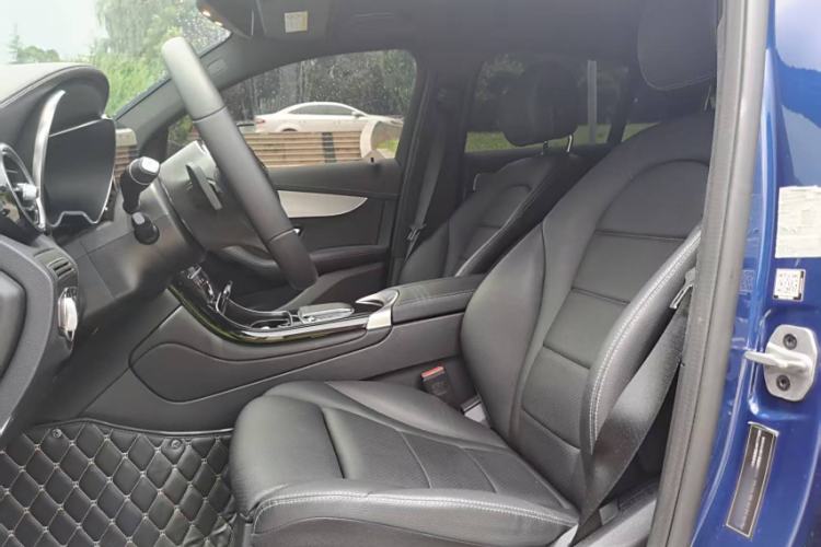 Used Mercedes-Benz GLC Coupe 2020 GLC 260 4MATIC Coupe SUV Interior 7