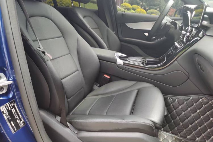 Used Mercedes-Benz GLC Coupe 2020 GLC 260 4MATIC Coupe SUV Interior 9