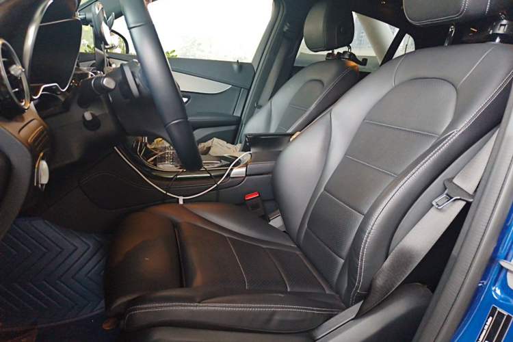 Used Mercedes-Benz GLC Coupe 2020 GLC 260 4MATIC Coupe SUV Left Front Seat