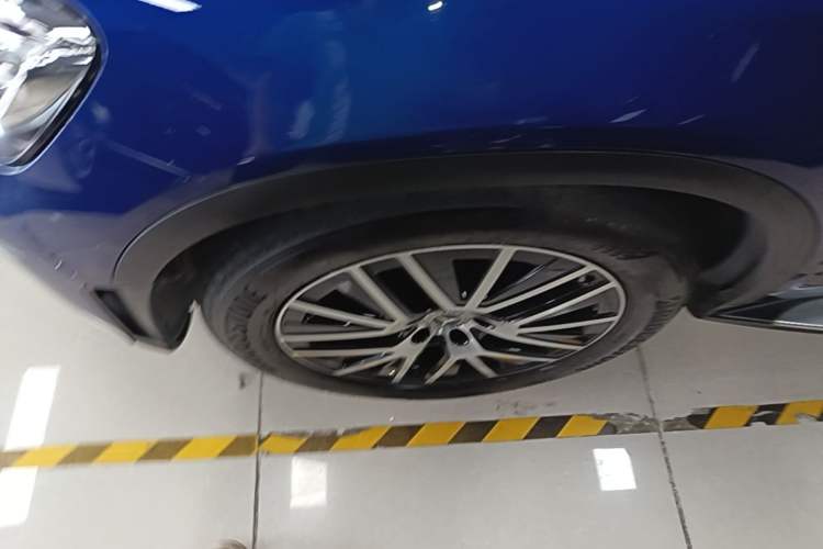 Used Mercedes-Benz GLC Coupe 2020 GLC 300 4MATIC Coupe SUV Left Front Wheel Hub