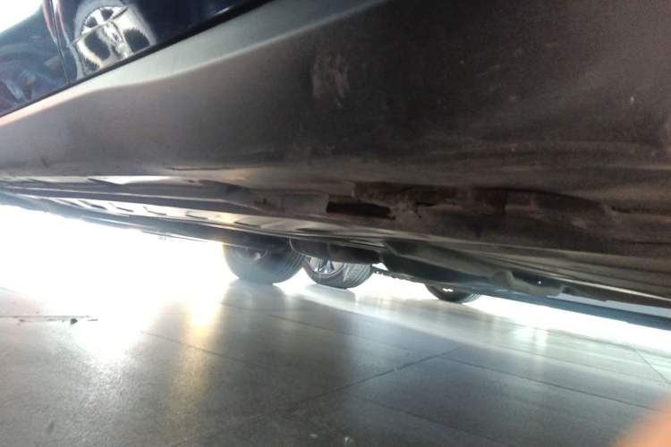 Used Mercedes-Benz GLC Coupe 2020 GLC 260 4MATIC Coupe SUV Left Side Sill