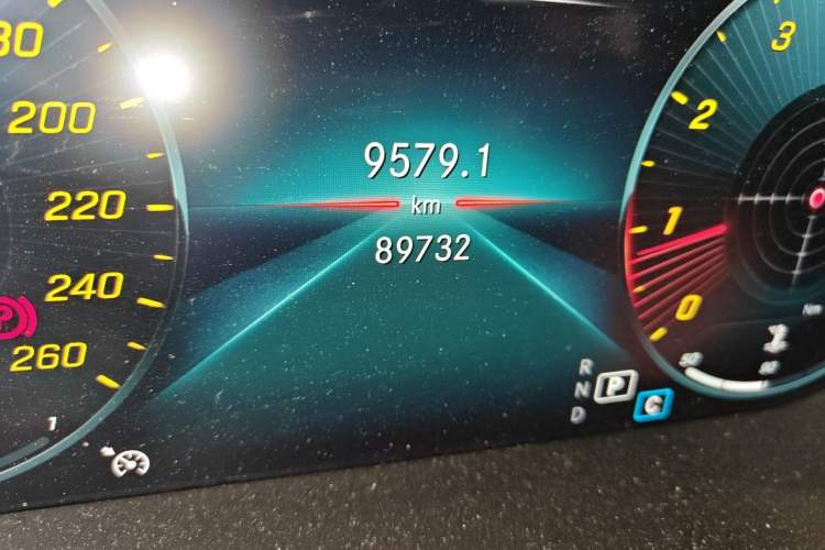 Used Mercedes-Benz GLC Coupe 2020 GLC 260 4MATIC Coupe SUV Odometer Close Up