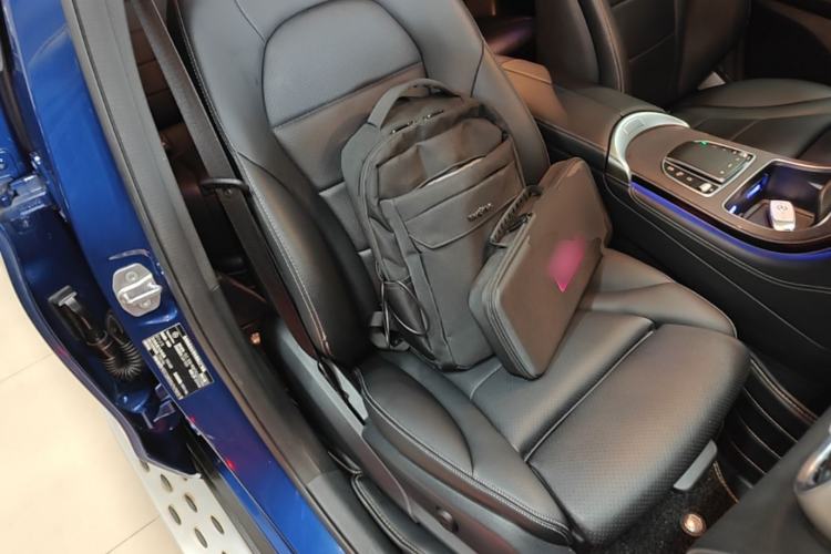 Used Mercedes-Benz GLC Coupe 2020 GLC 300 4MATIC Coupe SUV Right Front Seat
