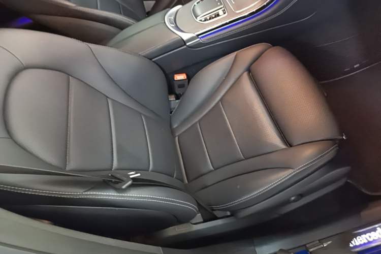 Used Mercedes-Benz GLC Coupe 2020 GLC 300 4MATIC Coupe SUV Right Front Seat