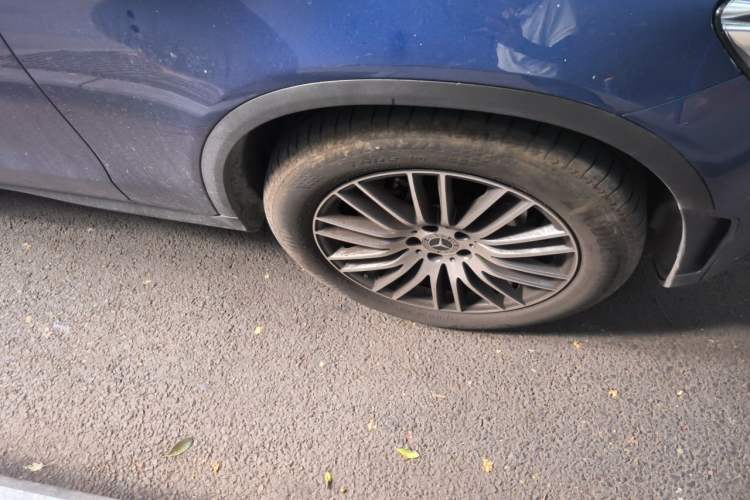 Used Mercedes-Benz GLC Coupe 2020 GLC 260 4MATIC Coupe SUV Right Front Wheel Hub