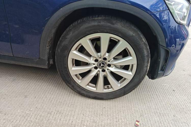 Used Mercedes-Benz GLC Coupe 2020 GLC 260 4MATIC Coupe SUV Right Front Wheel Hub