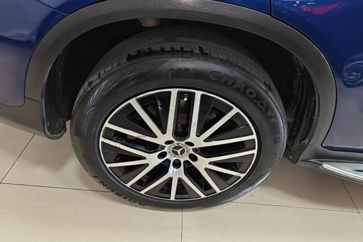Used Mercedes-Benz GLC Coupe 2020 GLC 300 4MATIC Coupe SUV Right Rear Wheel Hub