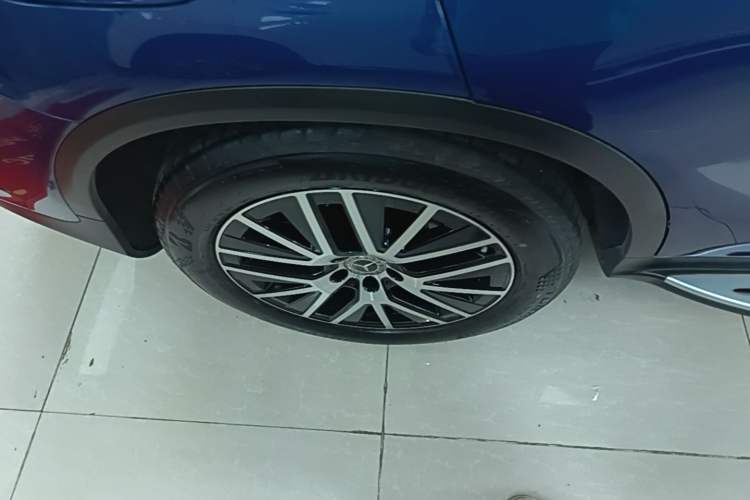 Used Mercedes-Benz GLC Coupe 2020 GLC 300 4MATIC Coupe SUV Right Rear Wheel Hub