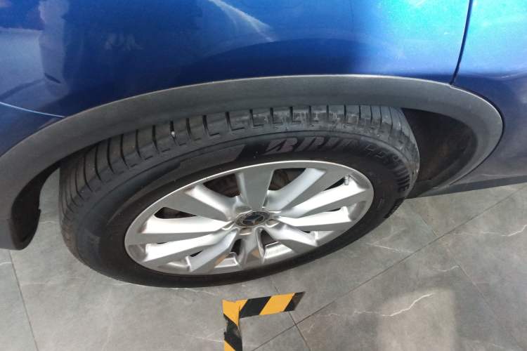 Used Mercedes-Benz GLC Coupe 2020 GLC 260 4MATIC Coupe SUV Right Rear Wheel Hub