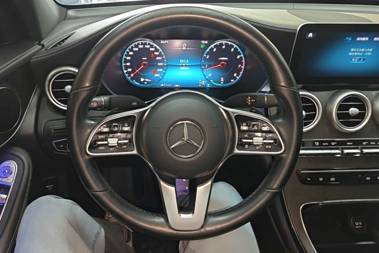 Used Mercedes-Benz GLC Coupe 2020 GLC 300 4MATIC Coupe SUV Steering Wheel