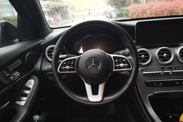 Used Mercedes-Benz GLC Coupe 2020 GLC 300 4MATIC Coupe SUV Steering Wheel