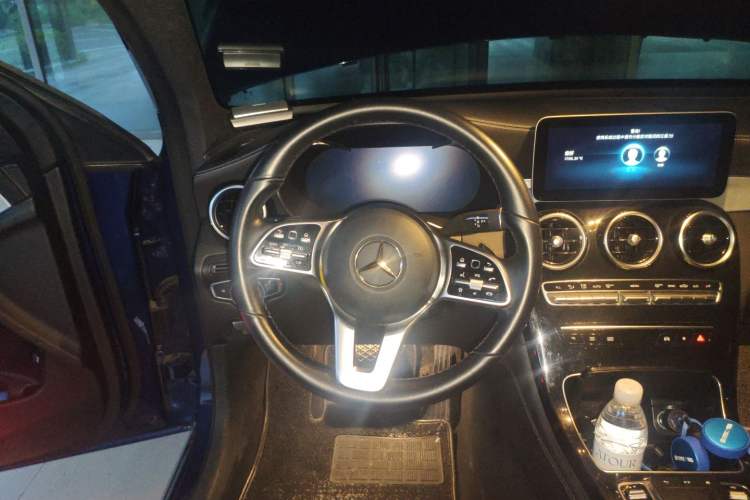 Used Mercedes-Benz GLC Coupe 2020 GLC 260 4MATIC Coupe SUV Steering Wheel