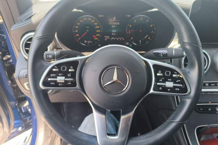 Used Mercedes-Benz GLC Coupe 2020 GLC 300 4MATIC Coupe SUV Steering Wheel