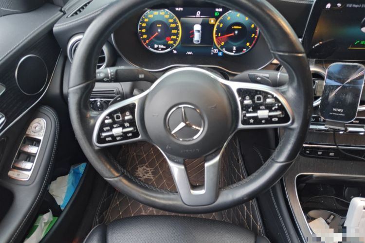 Used Mercedes-Benz GLC Coupe 2020 GLC 300 4MATIC Coupe SUV Steering Wheel