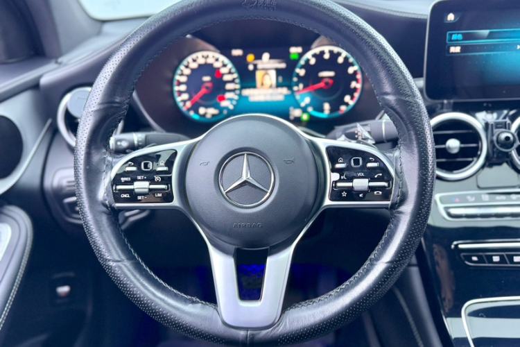 Used Mercedes-Benz GLC Coupe 2020 GLC 260 4MATIC Coupe SUV Steering Wheel