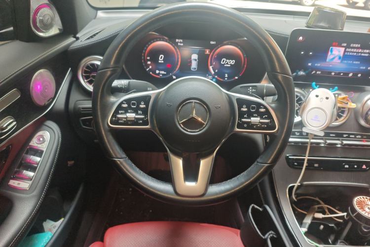 Used Mercedes-Benz GLC Coupe 2020 GLC 300 4MATIC Coupe SUV Steering Wheel