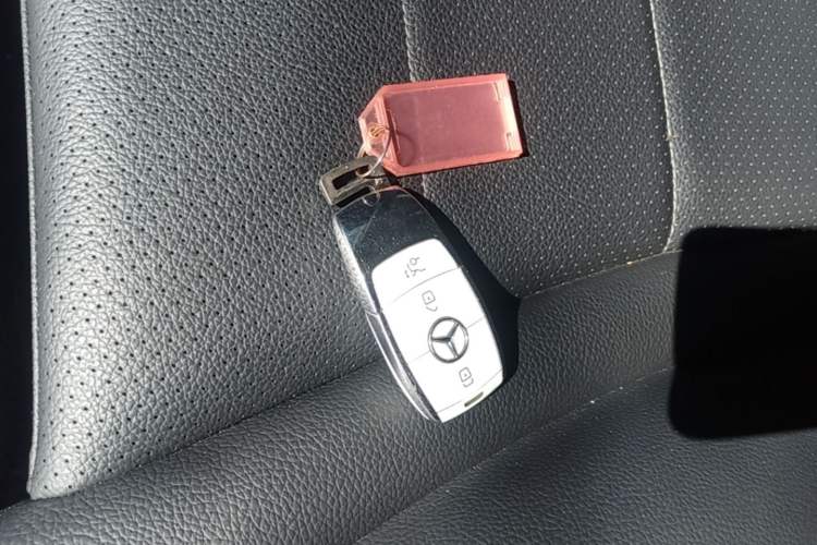 Used Mercedes-Benz GLC Coupe 2020 GLC 260 4MATIC Coupe SUV Vehicle Key