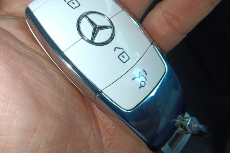 Used Mercedes-Benz GLC Coupe 2020 GLC 260 4MATIC Coupe SUV Vehicle Key
