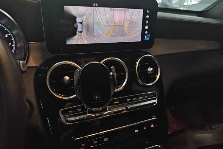 Used Mercedes-Benz GLC Coupe 2020 GLC 260 4MATIC Coupe SUV Audio And AC Panel
