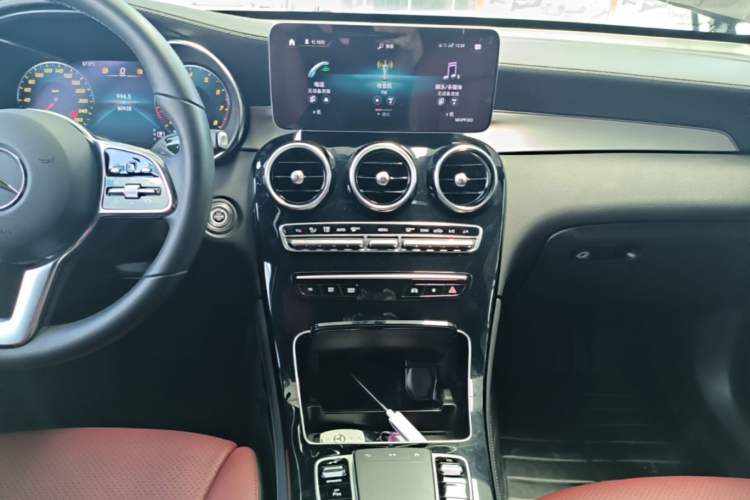 Used Mercedes-Benz GLC Coupe 2020 GLC 260 4MATIC Coupe SUV Audio And AC Panel